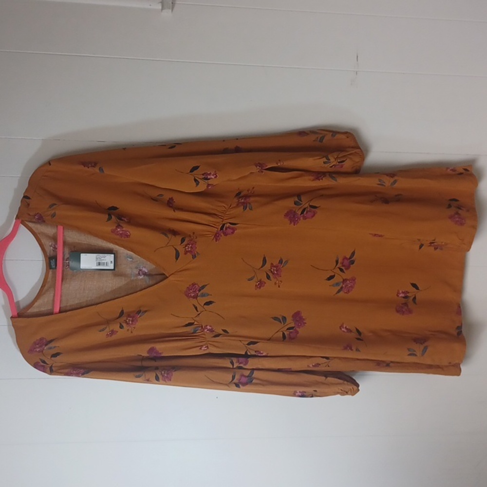 WILD FABLE PLUS SIZED MUSTARD COLORED V-NECK DRESS